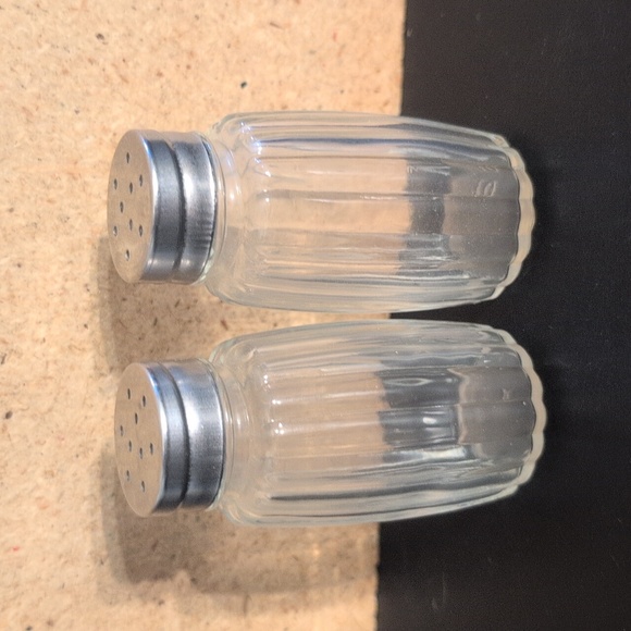 Chicken and Cart Salt & Pepper Shaker Holder - Picture 10 of 13